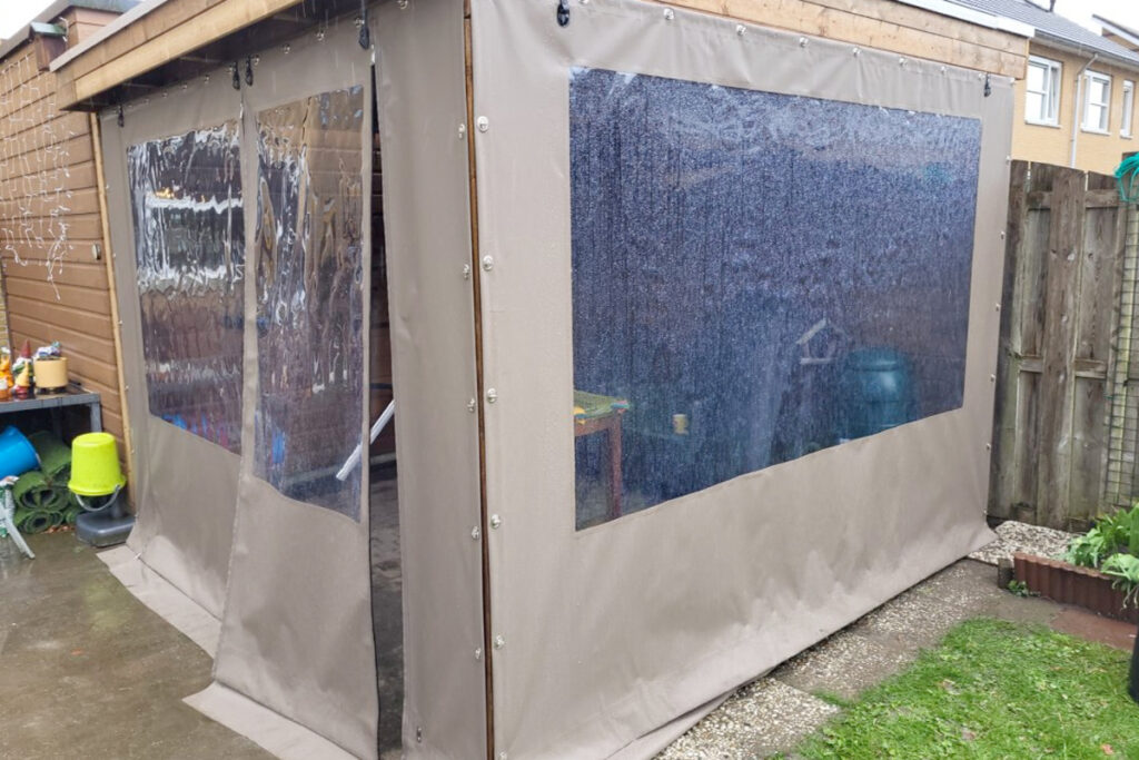 verandazeil met deur