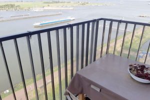 Doorzichtig windscherm voor balkon