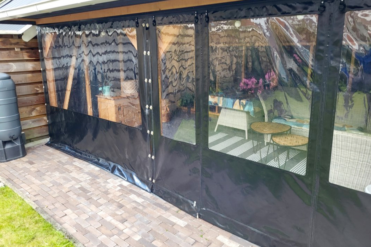 Terrasoverkapping doek laten maken: zo kies je het juiste verandazeil