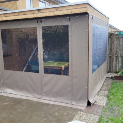 Verandazeil met raam en deur