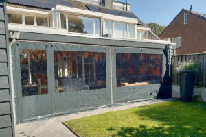 Verandazeil met raam en deur