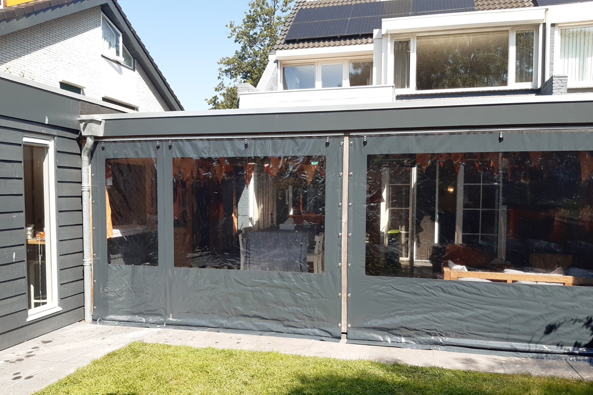 Verandazeil laten installeren: meer comfort in je tuin