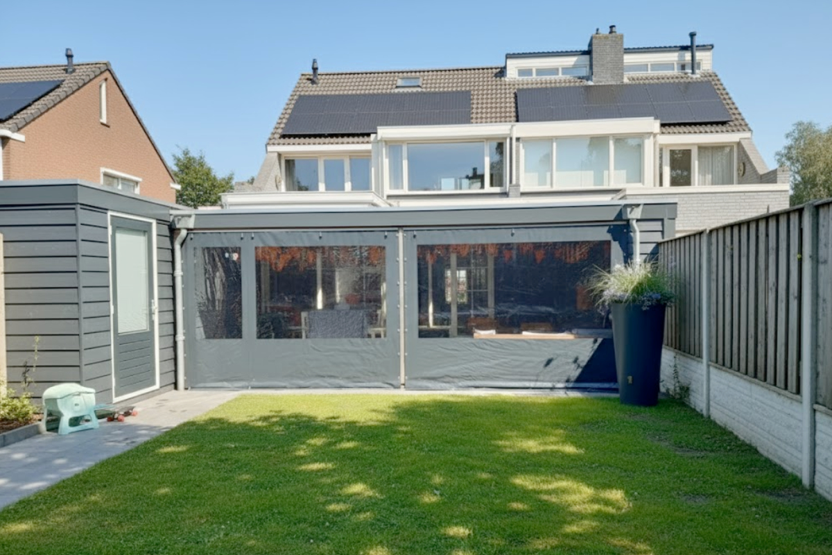 Overkapping dichtmaken: creëer comfort en beschutting met maatwerk verandazeilen