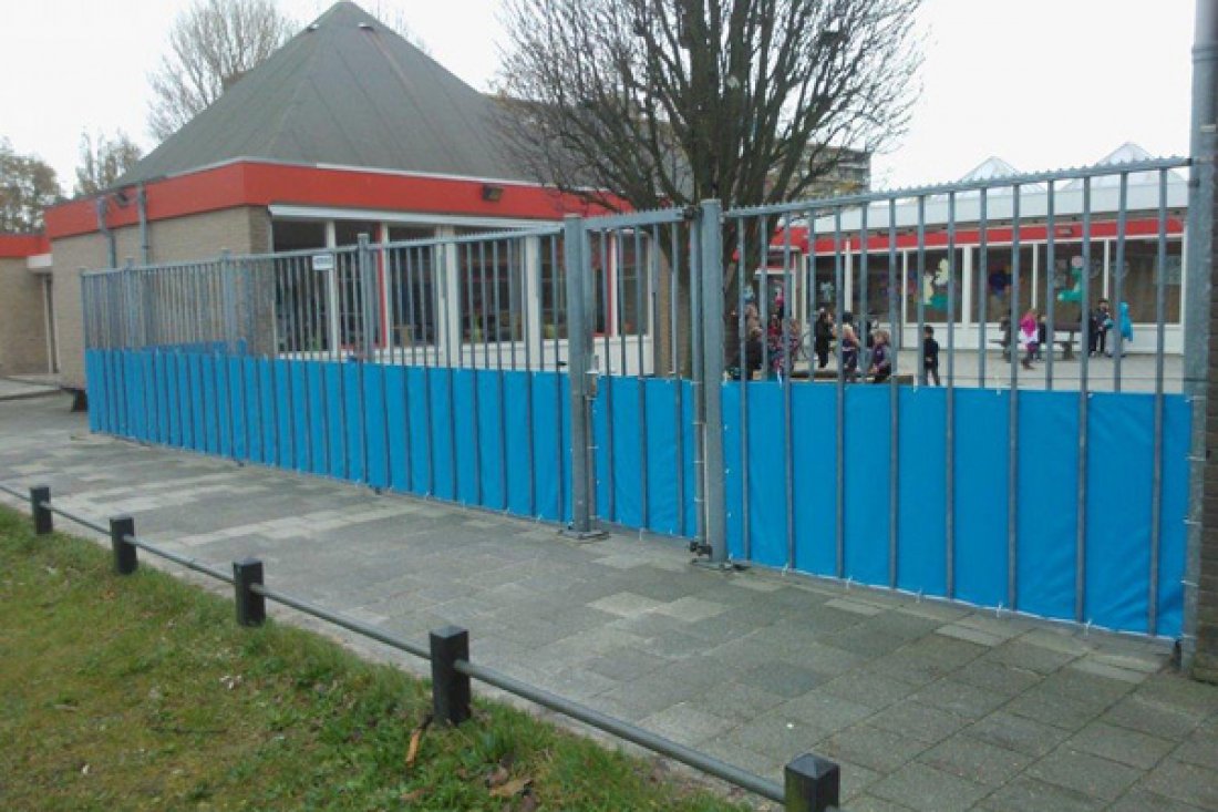 Balkondoek op maat op een balkon in een appartementencomplex