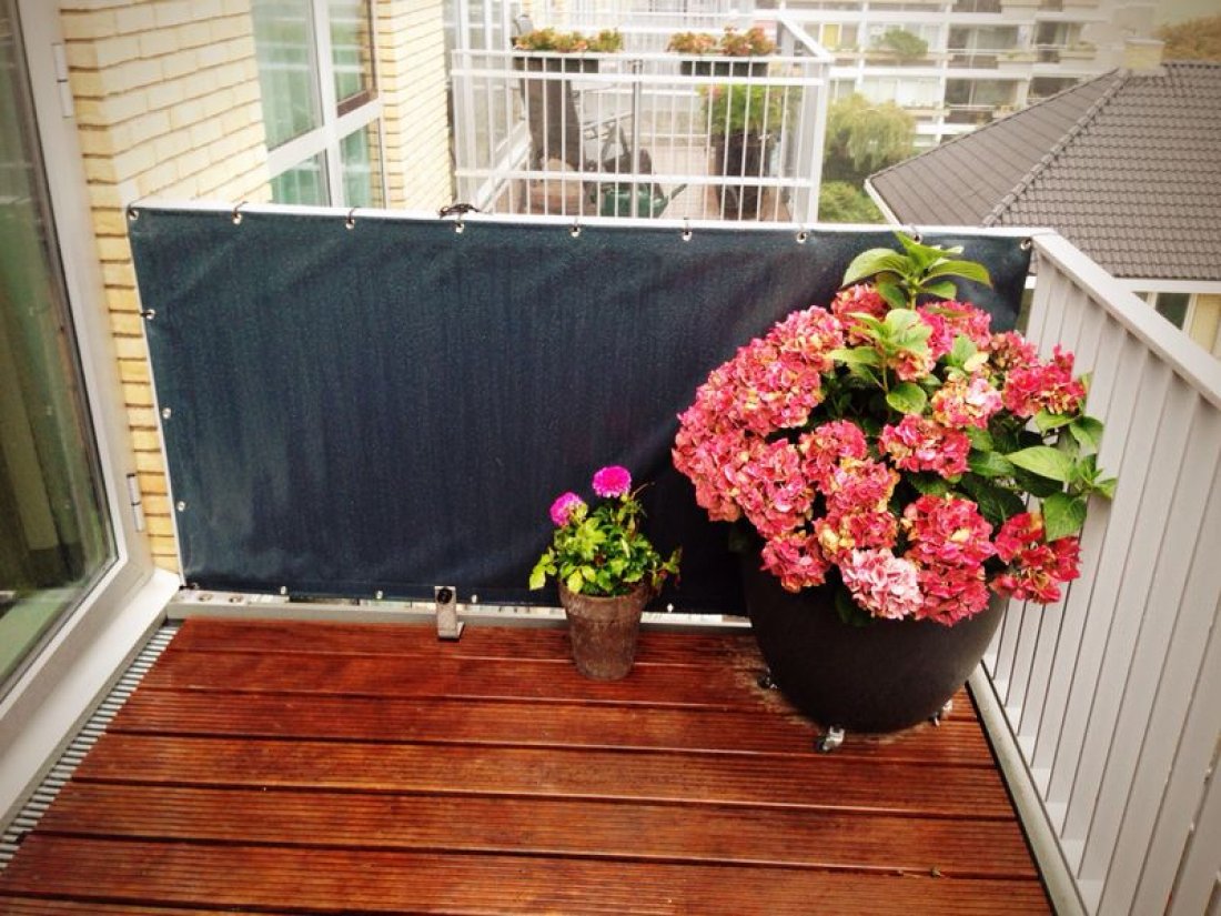 Balkondoek dat het balkon volledig afschermt