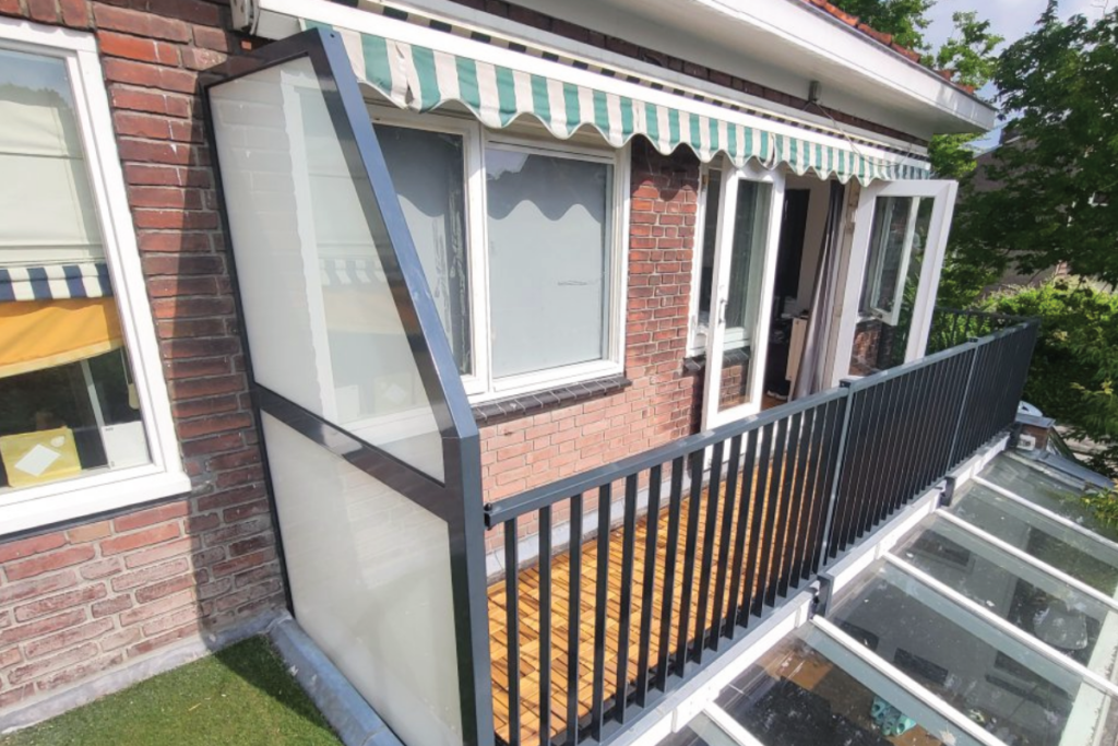 Privacyscherm met glas