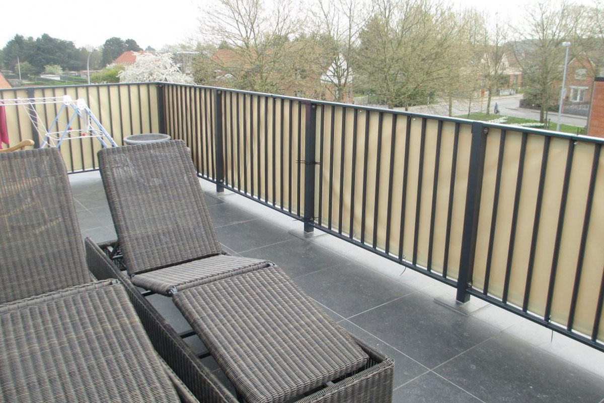 Verandazeil op maat in antraciet