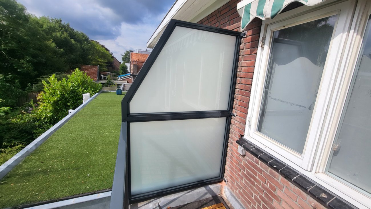 Stalen privacyscherm met glas 5