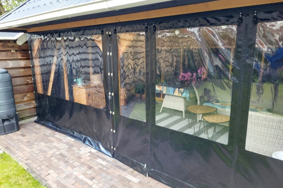 Verandazeil gemaakt op basis van een technisch patroon